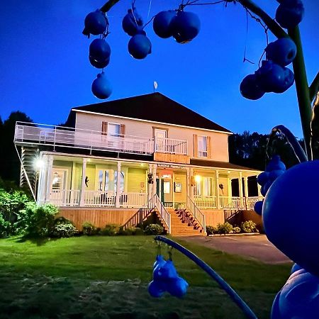 Auberge Presbytere Mont Lac-Vert Hébertville Exterior foto